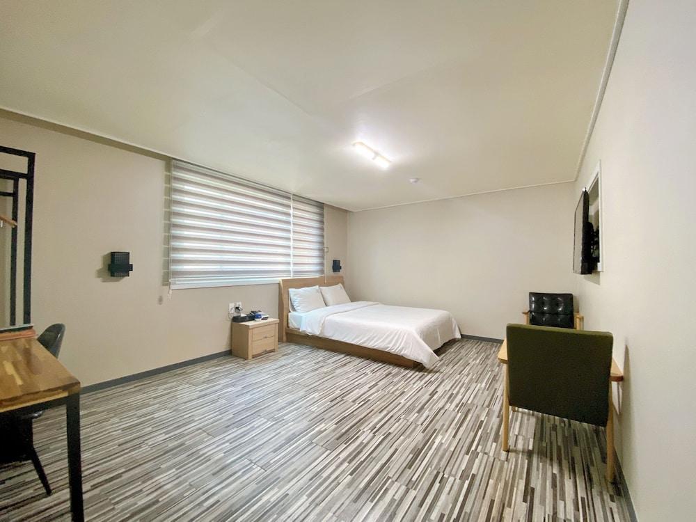Stay Pohang Hotel Exterior photo