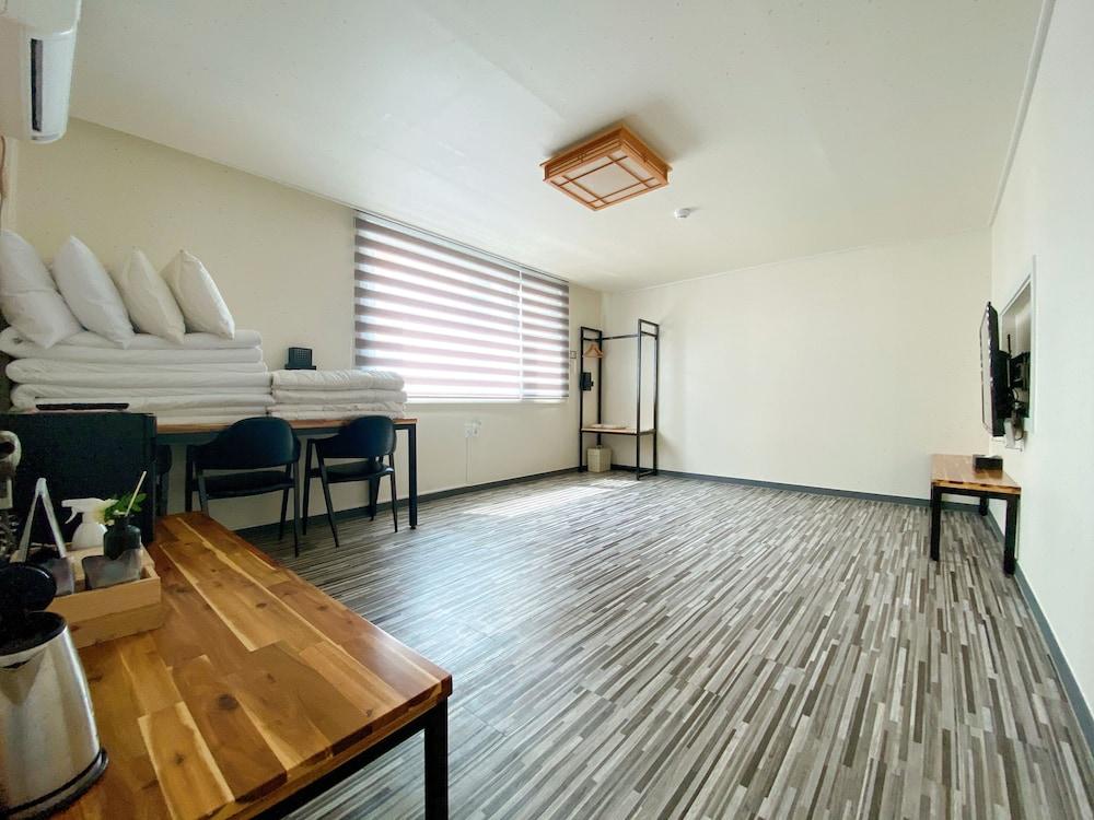 Stay Pohang Hotel Exterior photo