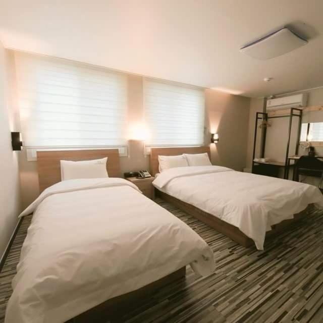 Stay Pohang Hotel Exterior photo